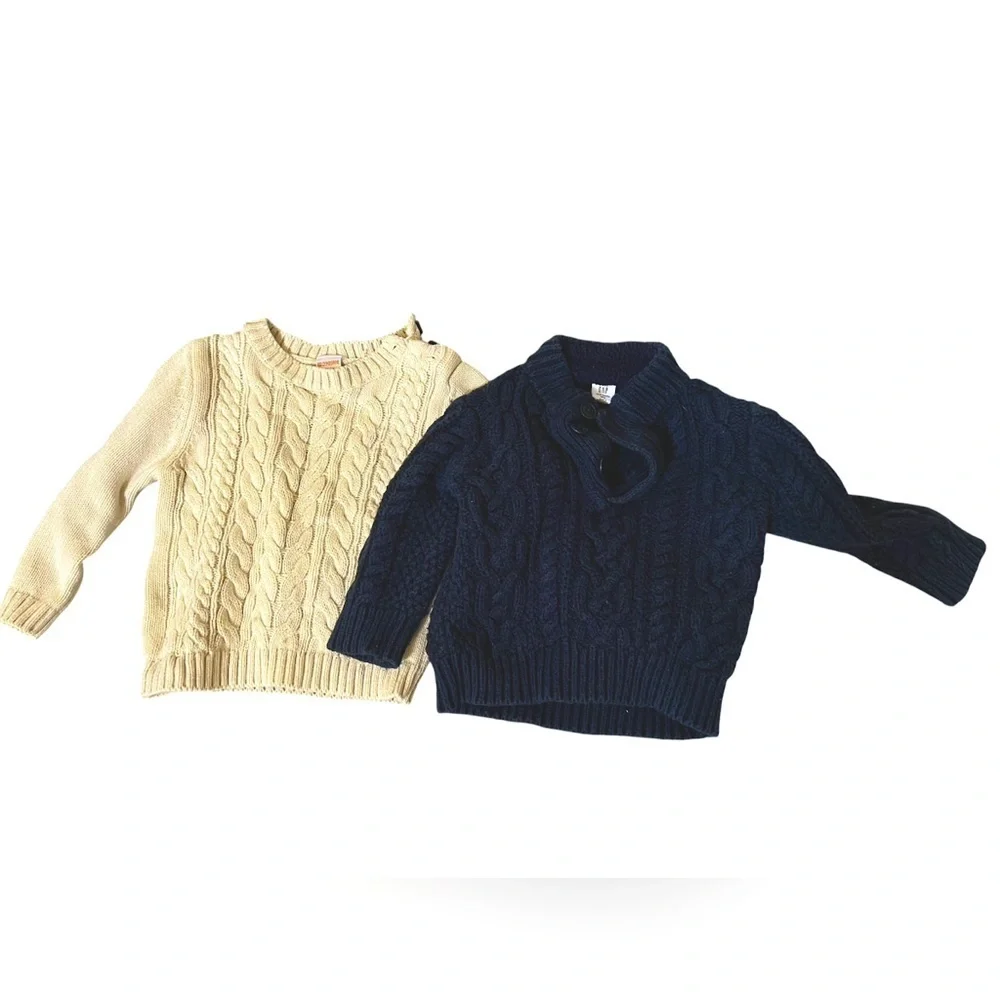 2 cable-knit sweaters 12months (blue) & 18 months (white) Gap & Gymboree